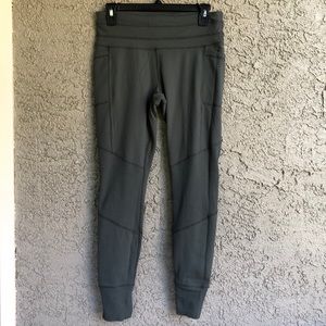 Athleta Excursion Tight, size M